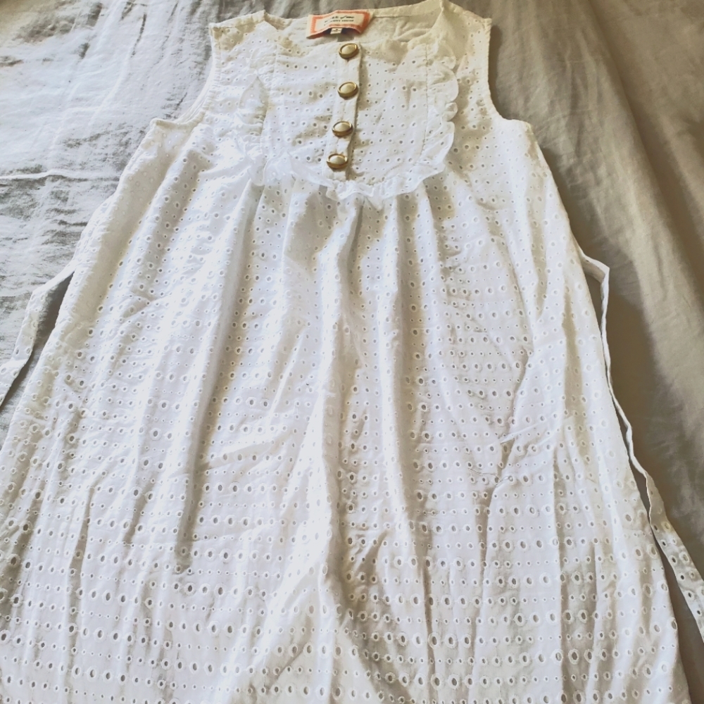 Maternity design More Of Me eyelet dress